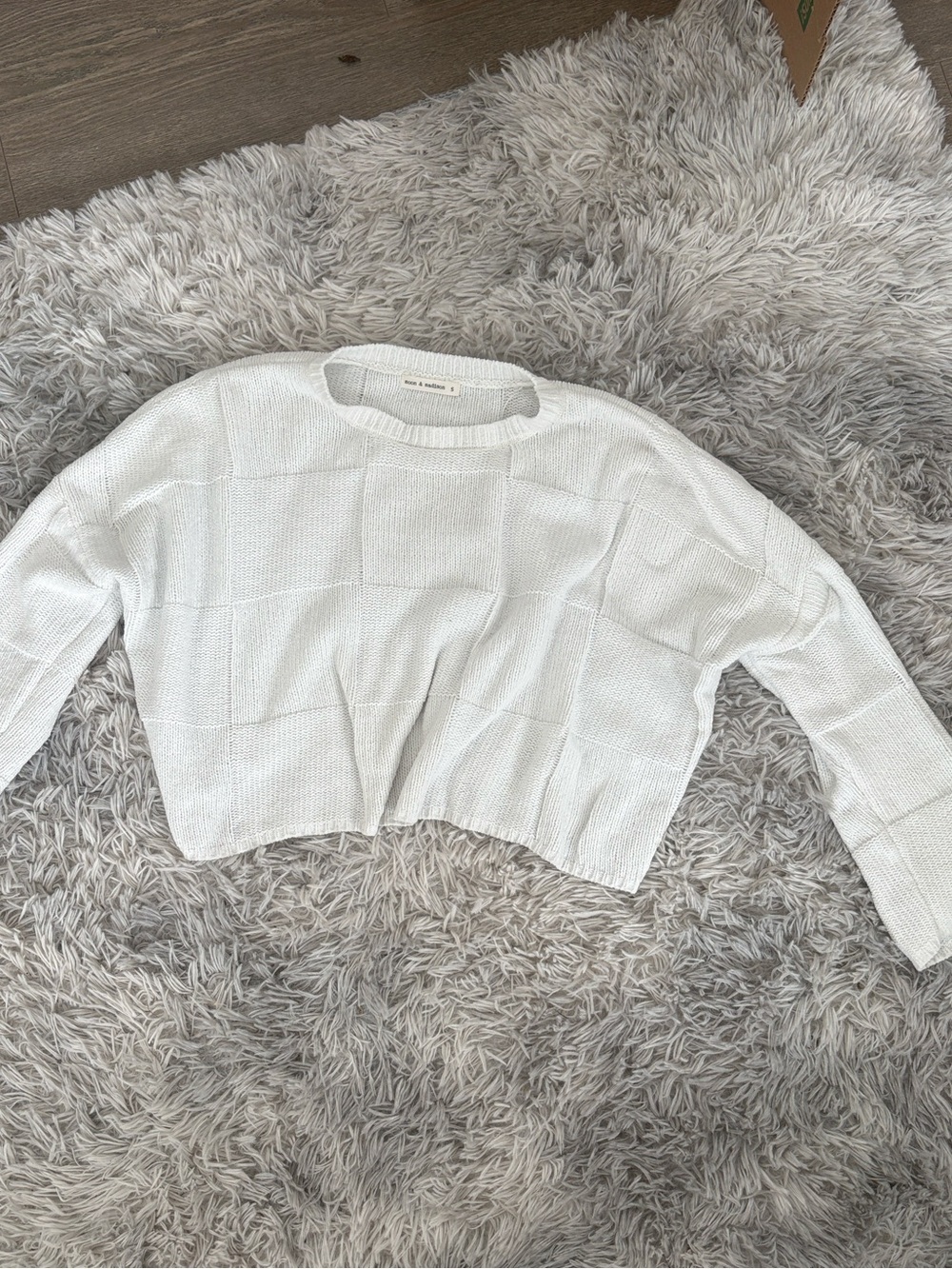moon & madison White Cropped Knit Sweater